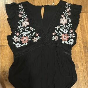 Miami Black and White Flutter Sleeve Ruffled Blouse